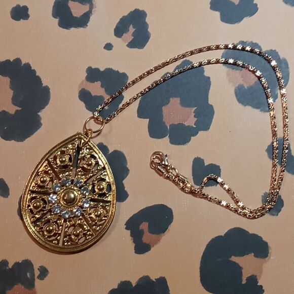 Teardrop style necklace - Picture 1 of 4